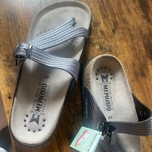 Mephisto Helen Sandals Size 11 Metallic Grey